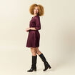 Robe &eacute;vas&eacute;e satin prune femme