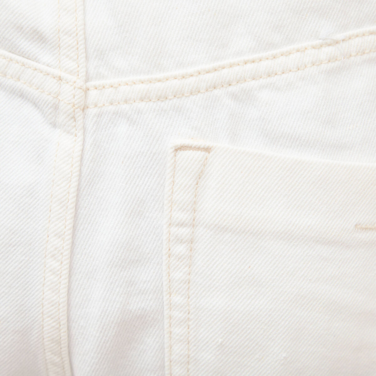 Jeans boyfriend ceintur&eacute; denim blanc femme
