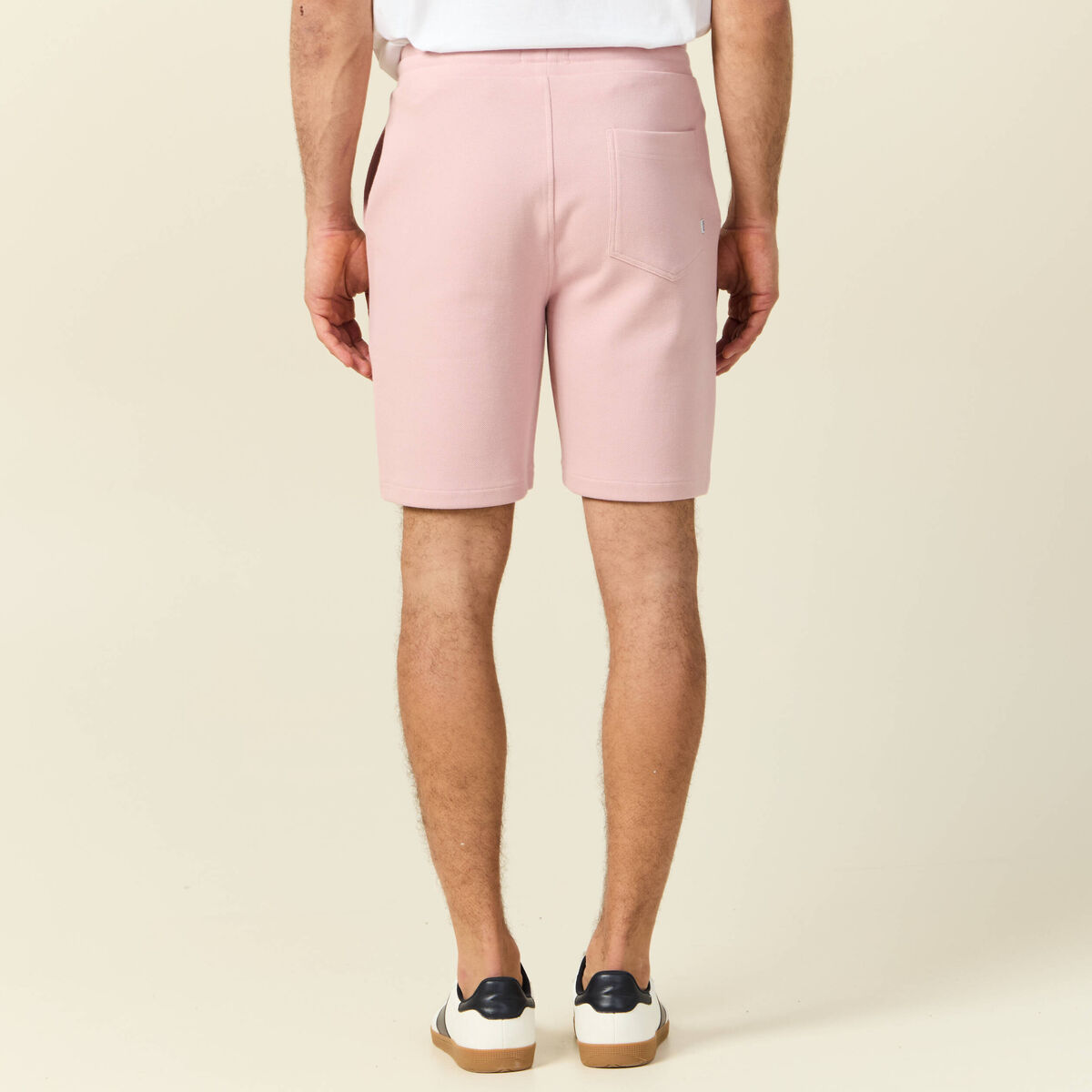 Short éco-responsable rose pastel homme