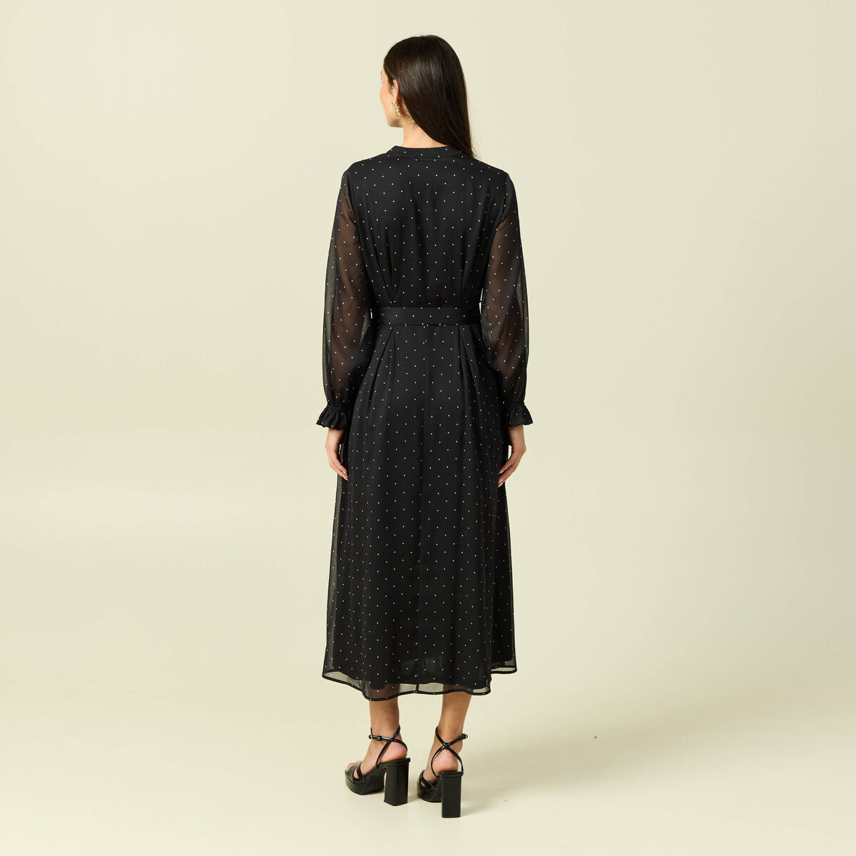 Robe longue &eacute;vas&eacute;e col v manches longues noir femme