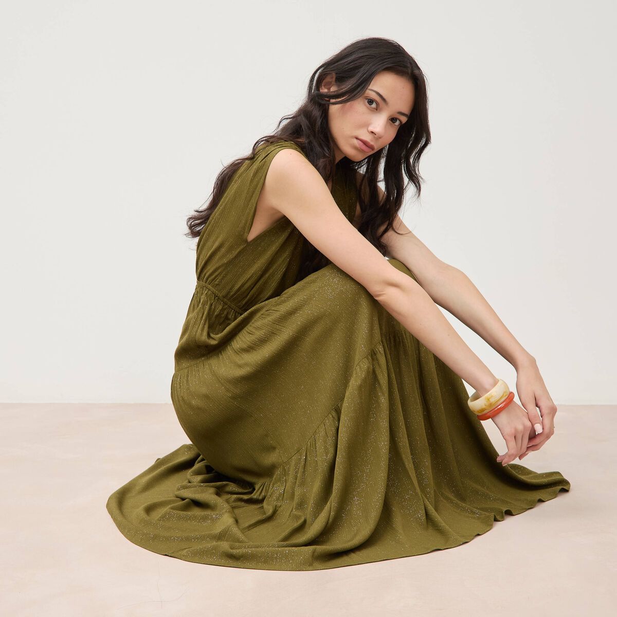 Robe fluide col v sans manches vert kaki femme