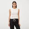 D&eacute;bardeur crochet col rond sans manches ecru femme
