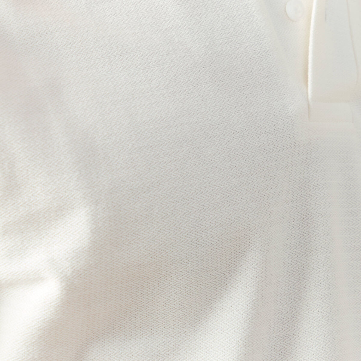Polo cintr&eacute; manches courtes blanc homme