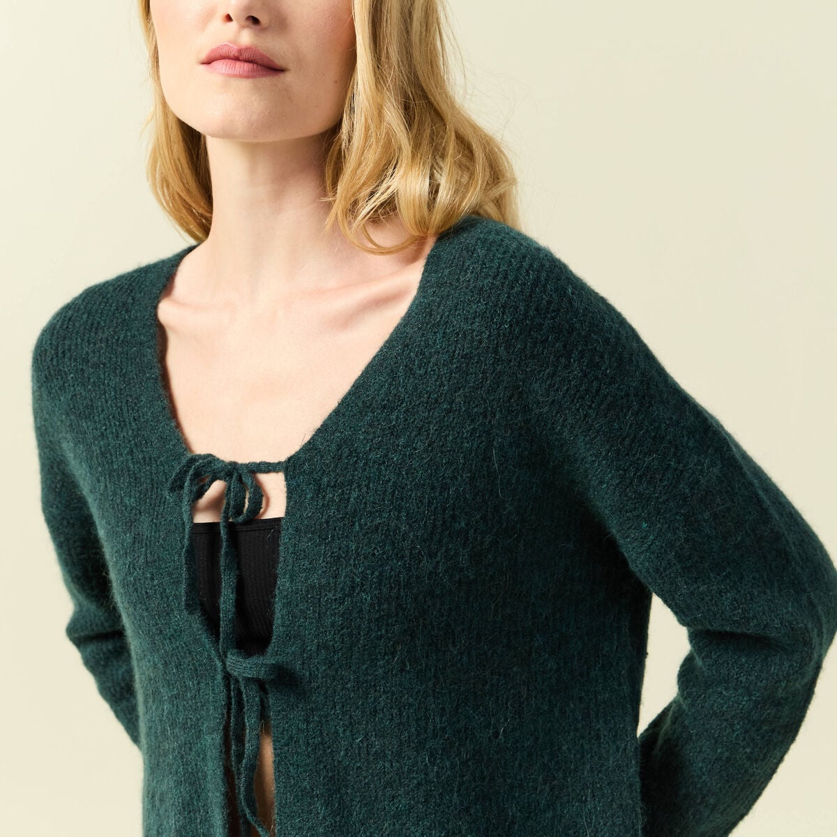 Gilet col V manches longues n&oelig;uds vert fonc&eacute; femme