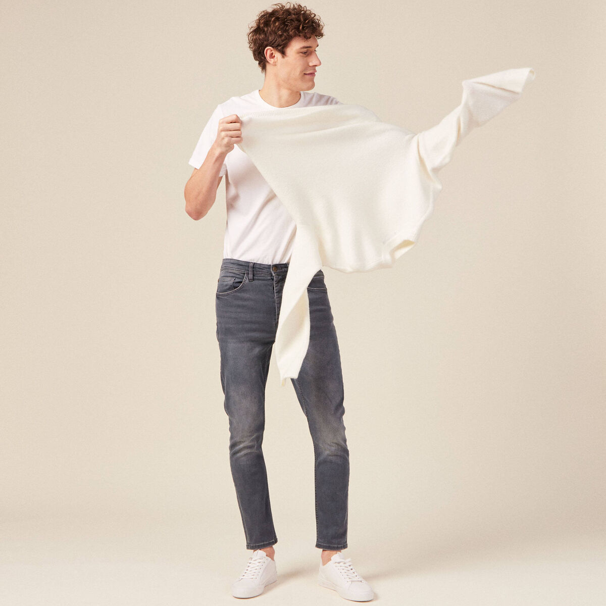 Jeans tapered 5 poches denim gris homme