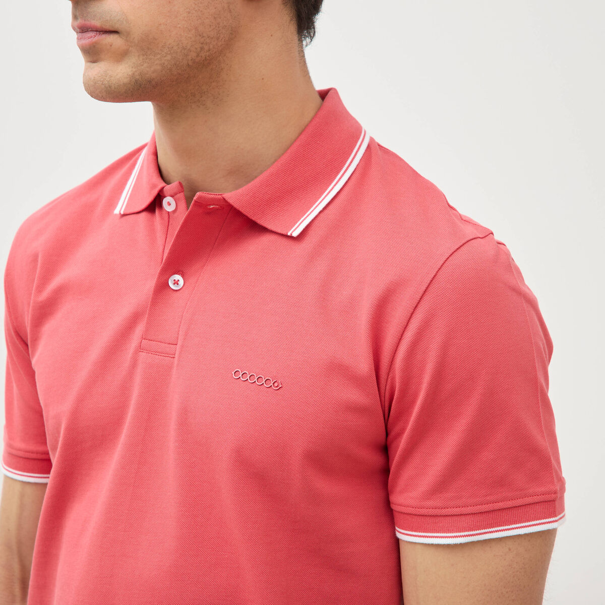 Polo cintr&eacute; en coton manches courtes rouge corail homme
