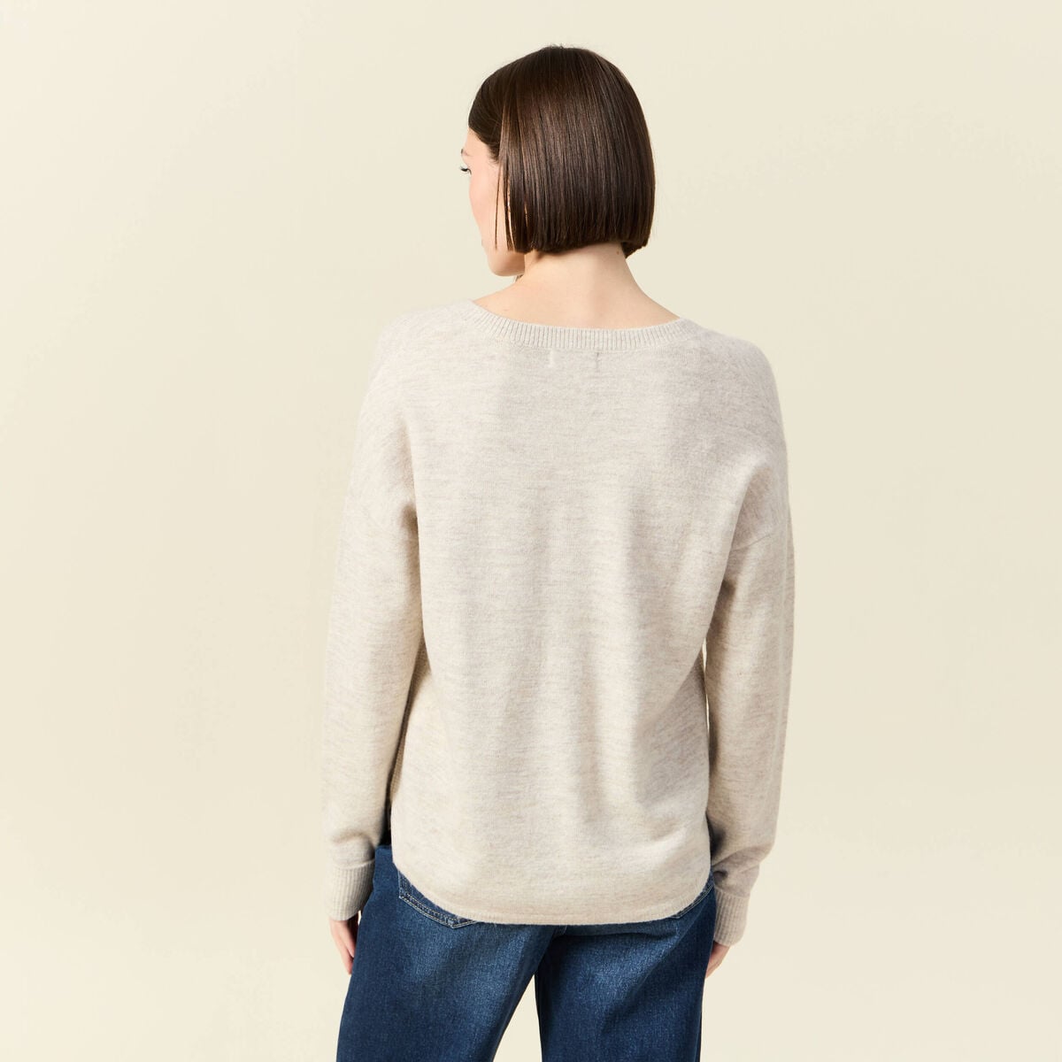 Pull manches longues col en V creme femme