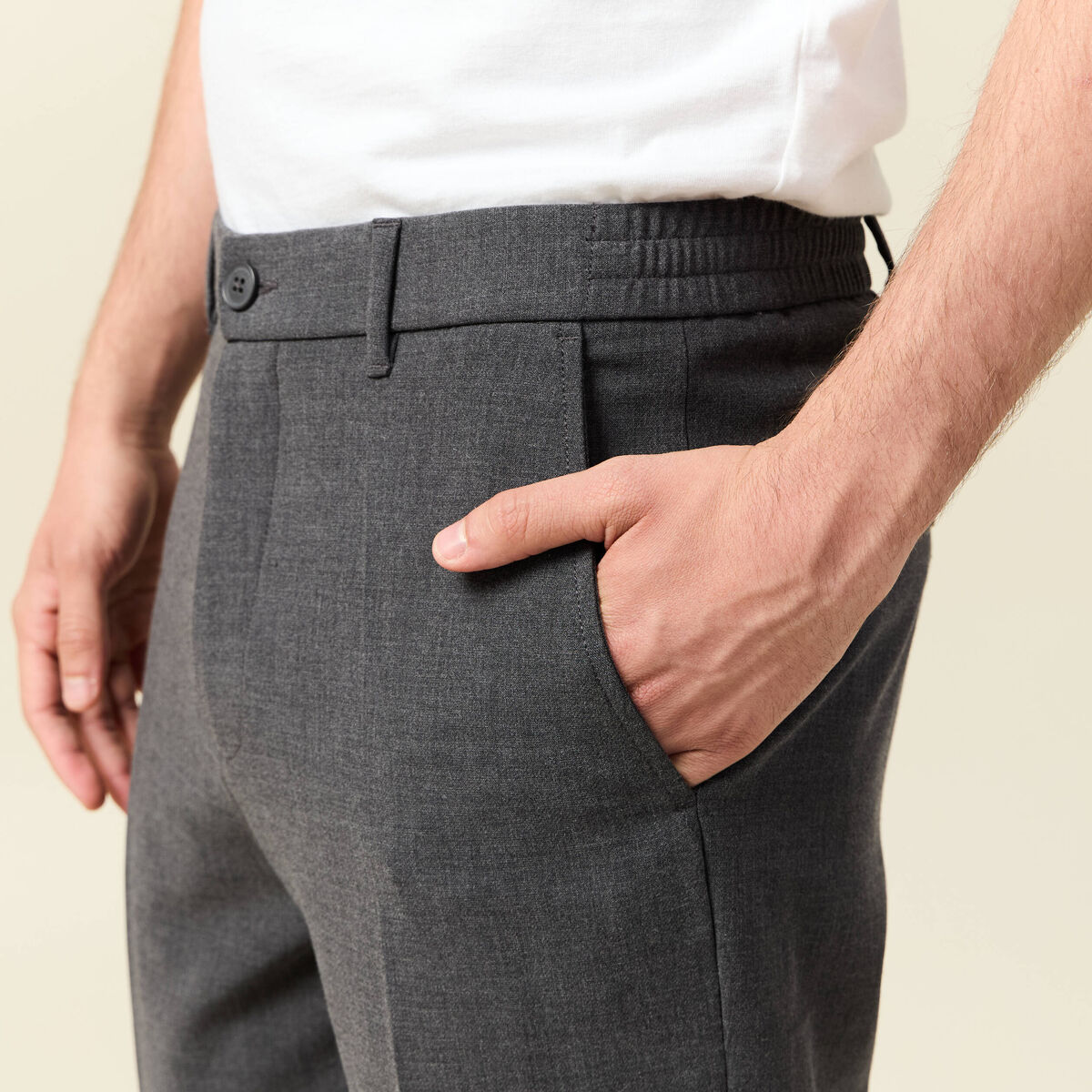Pantalon droit longueur 32 gris fonc&eacute; homme