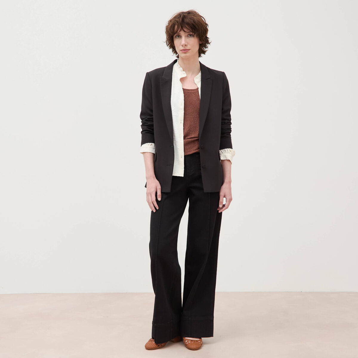 D&eacute;bardeur droit court col rond bretelles marron cognac femme