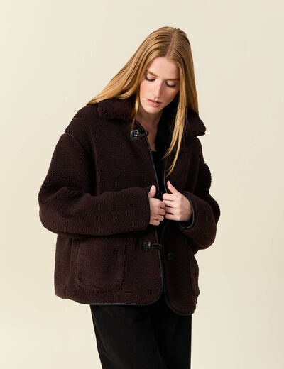 Manteau court droit effet polaire marron foncé femme