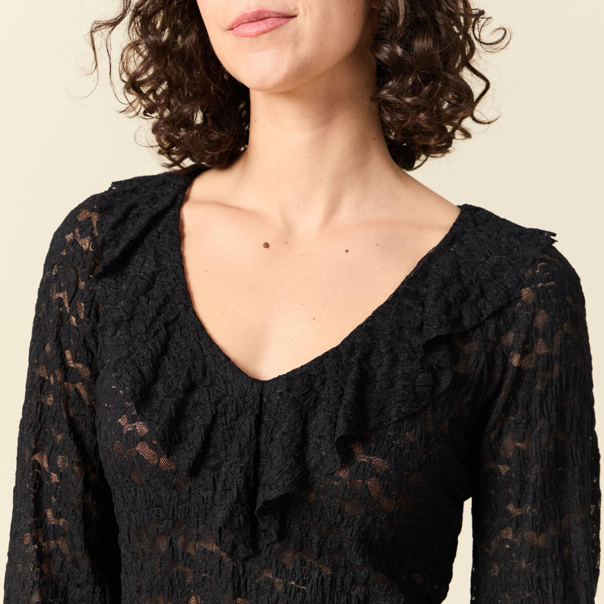 Blouse droite courte manches longues noir femme