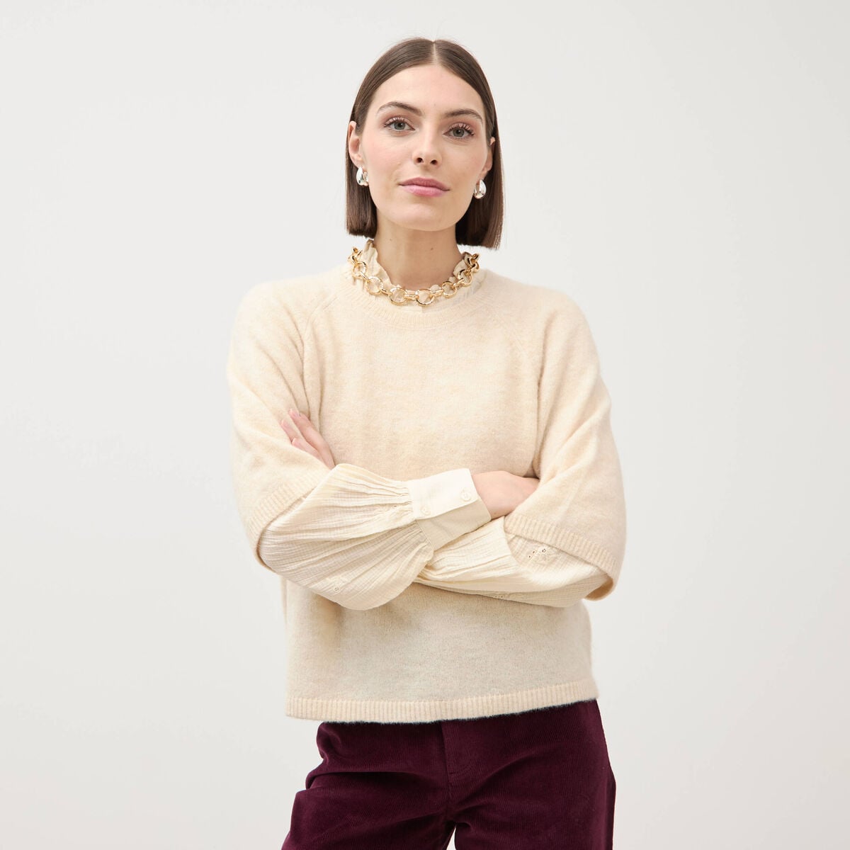 Pull droit court col v manches courtes ivoire femme