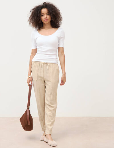 T-shirt ajust&eacute; avec brassi&egrave;re int&eacute;gr&eacute;e blanc femme