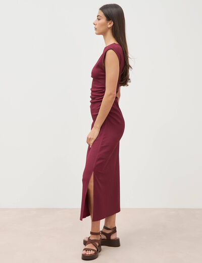 Robe longue cintr&eacute;e sans manches bordeaux femme