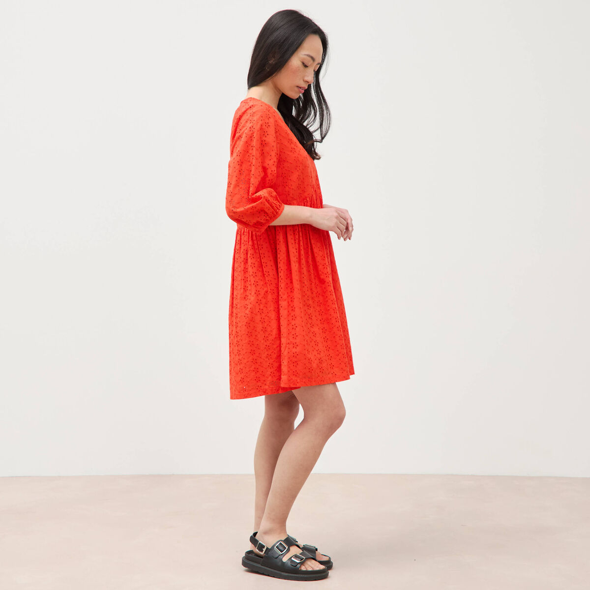 Robe droite courte col v manches 3/4 orange fonc&eacute; femme