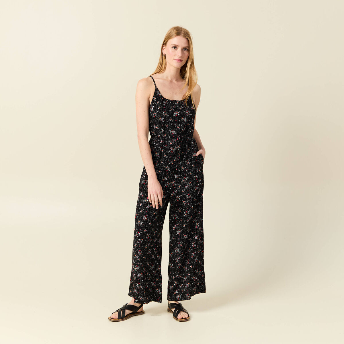Combinaison pantalon bretelles noir femme