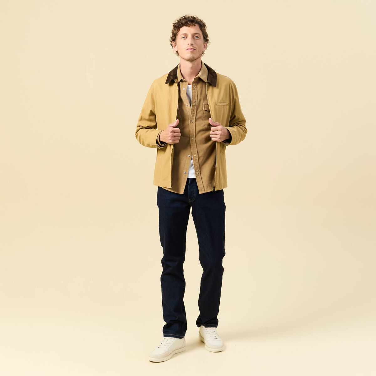 Chemise col classique manches longues beige homme