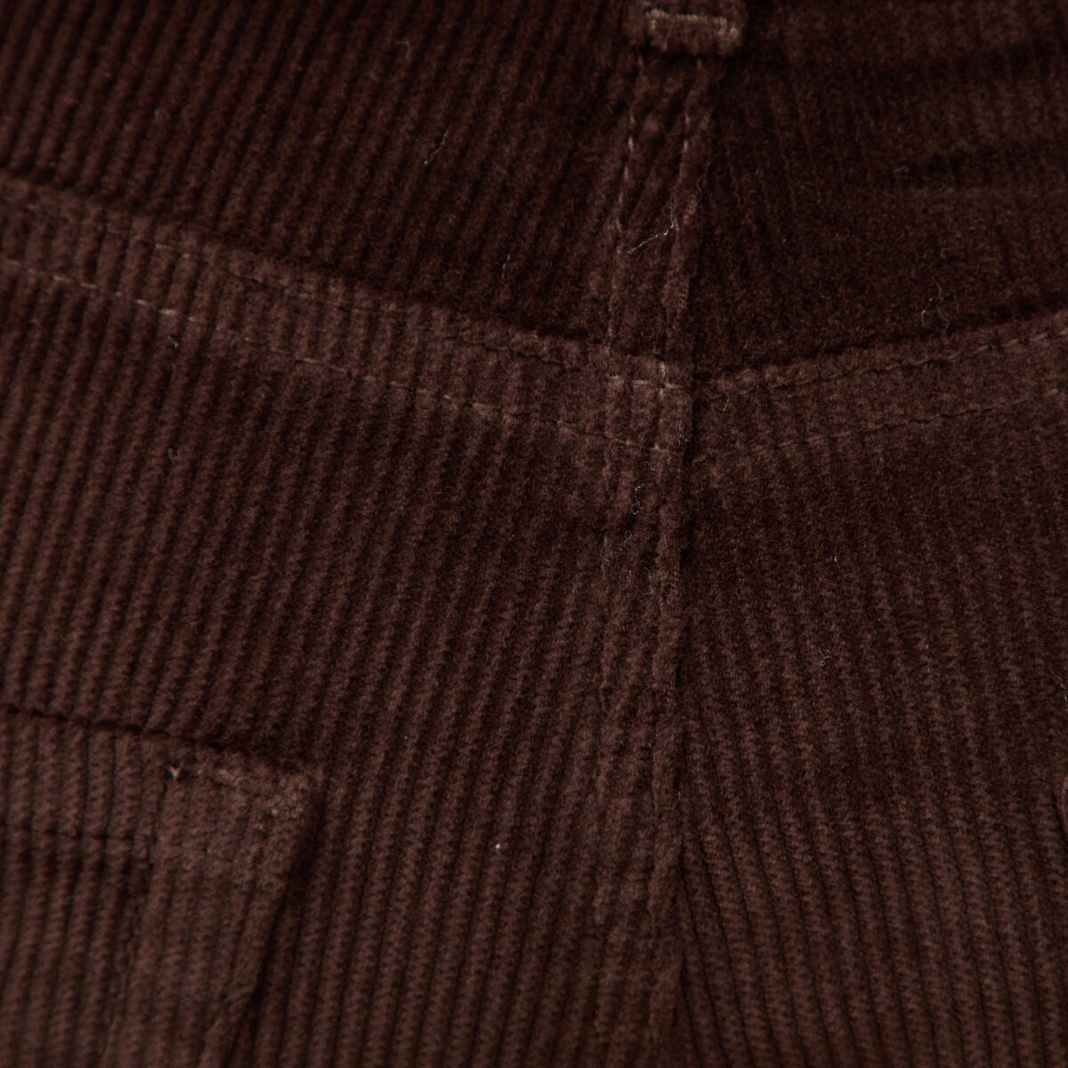 Pantalon taille haute velours resserr&eacute; marron femme