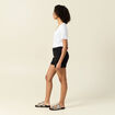 Short taille standard noir femme