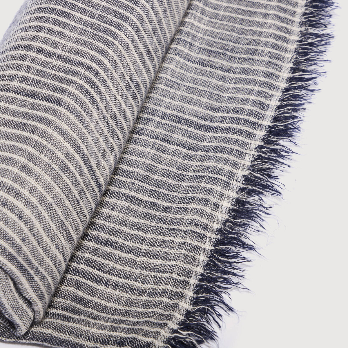 Foulard ray&eacute; bleu ciel homme