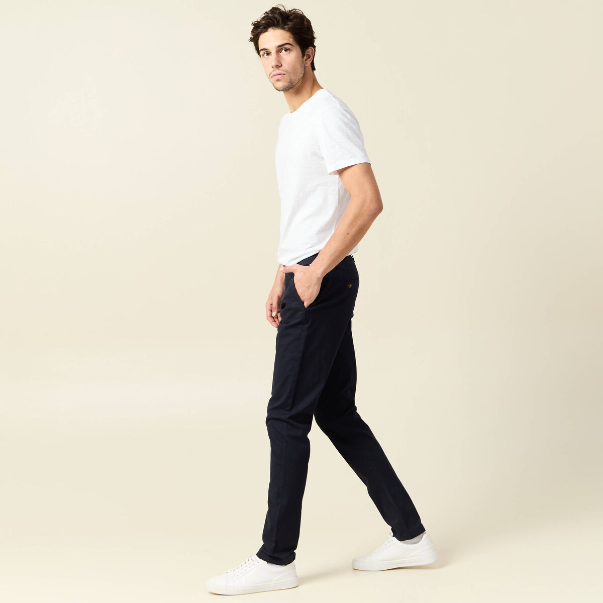 Pantalon chino longueur 32 bleu fonc&eacute; homme