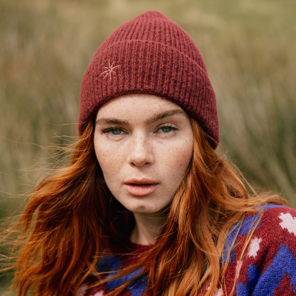 Bonnet bordeaux femme
