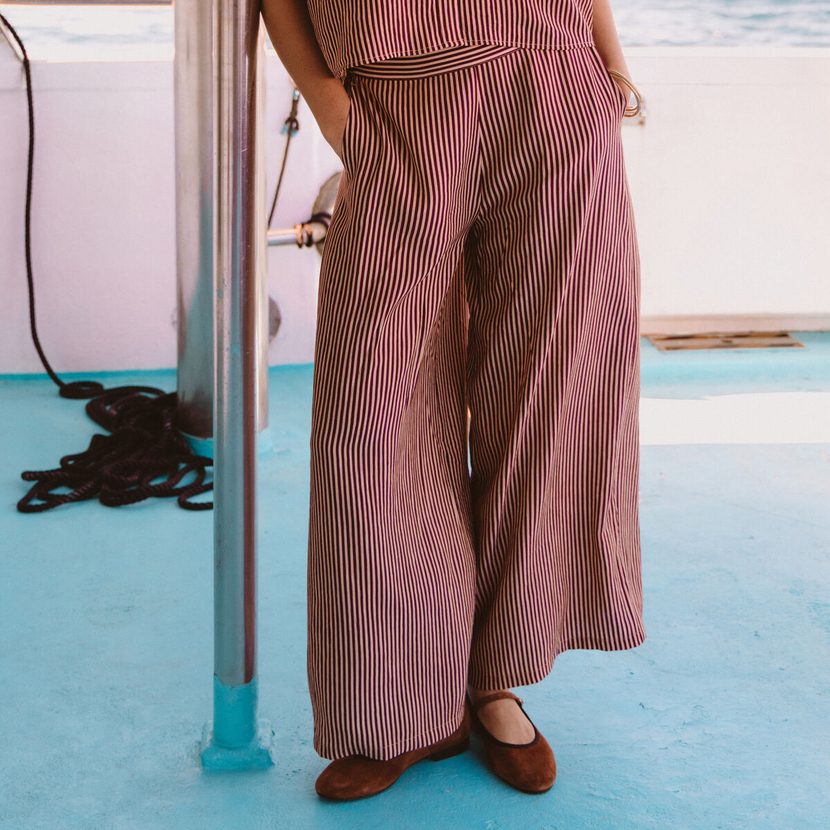 Pantalon large taille haute ray&eacute; violet femme