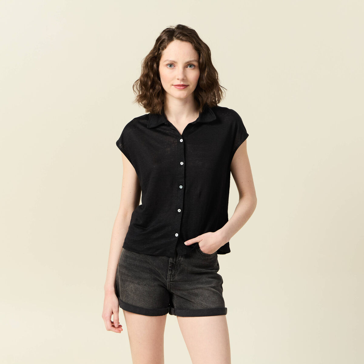 Polo en lin manches courtes noir femme