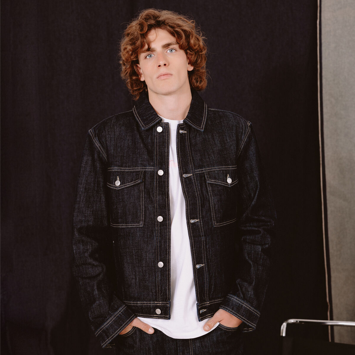 Veste droite en coton col classique denim brut rinse homme