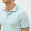 Polo cintr&eacute; en coton manches courtes bleu gris homme