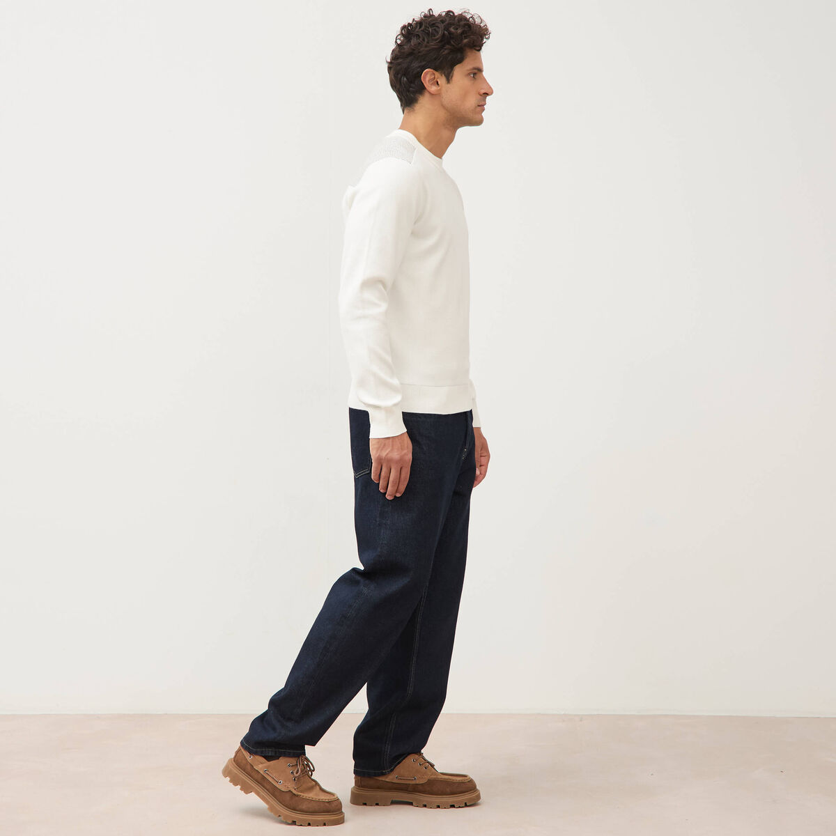 Pull droit fin col rond manches longues ecru homme