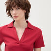 T-shirt polo ajust&eacute; c&ocirc;tel&eacute; en coton bordeaux femme