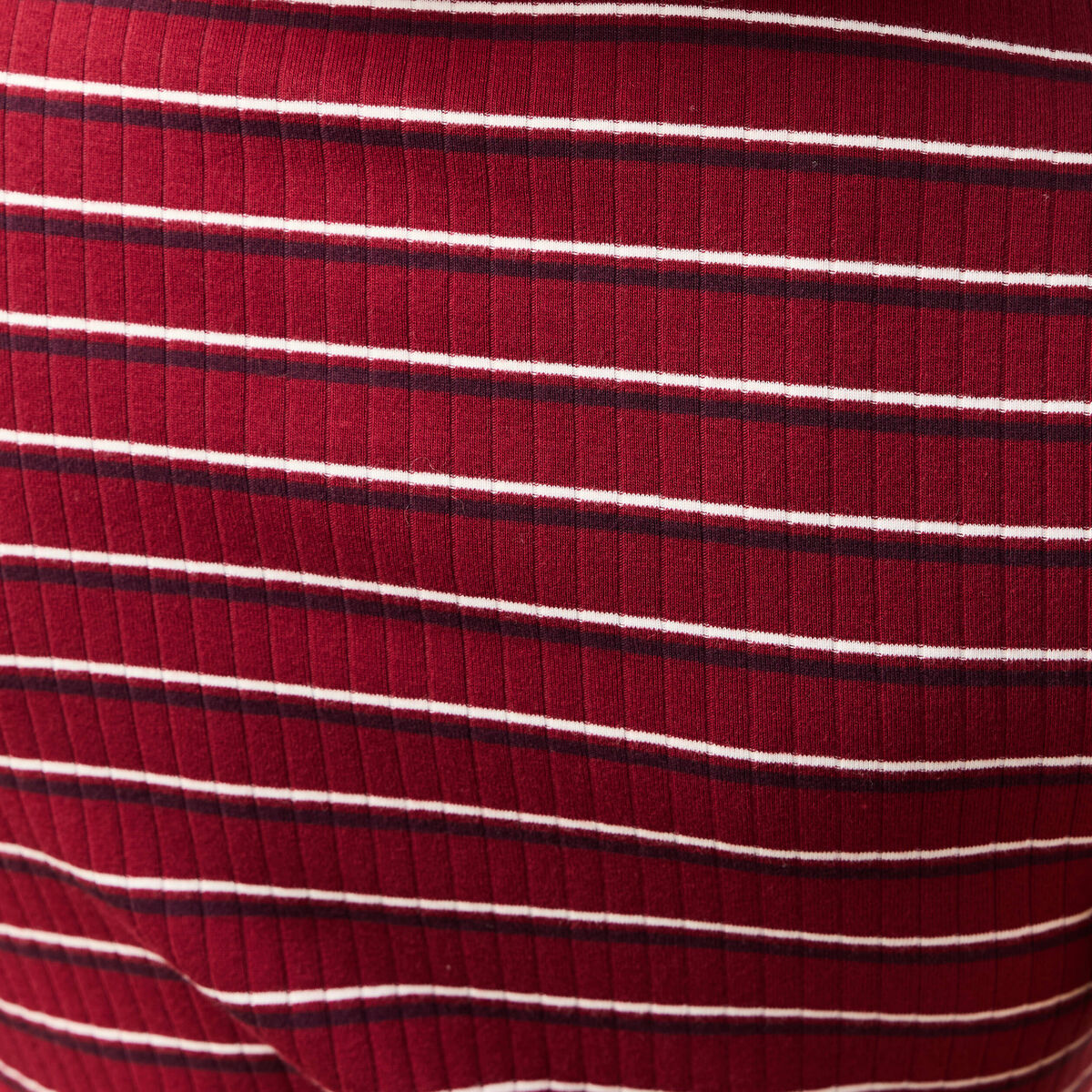 T-shirt cintr&eacute; manches courtes rouge cerise femme