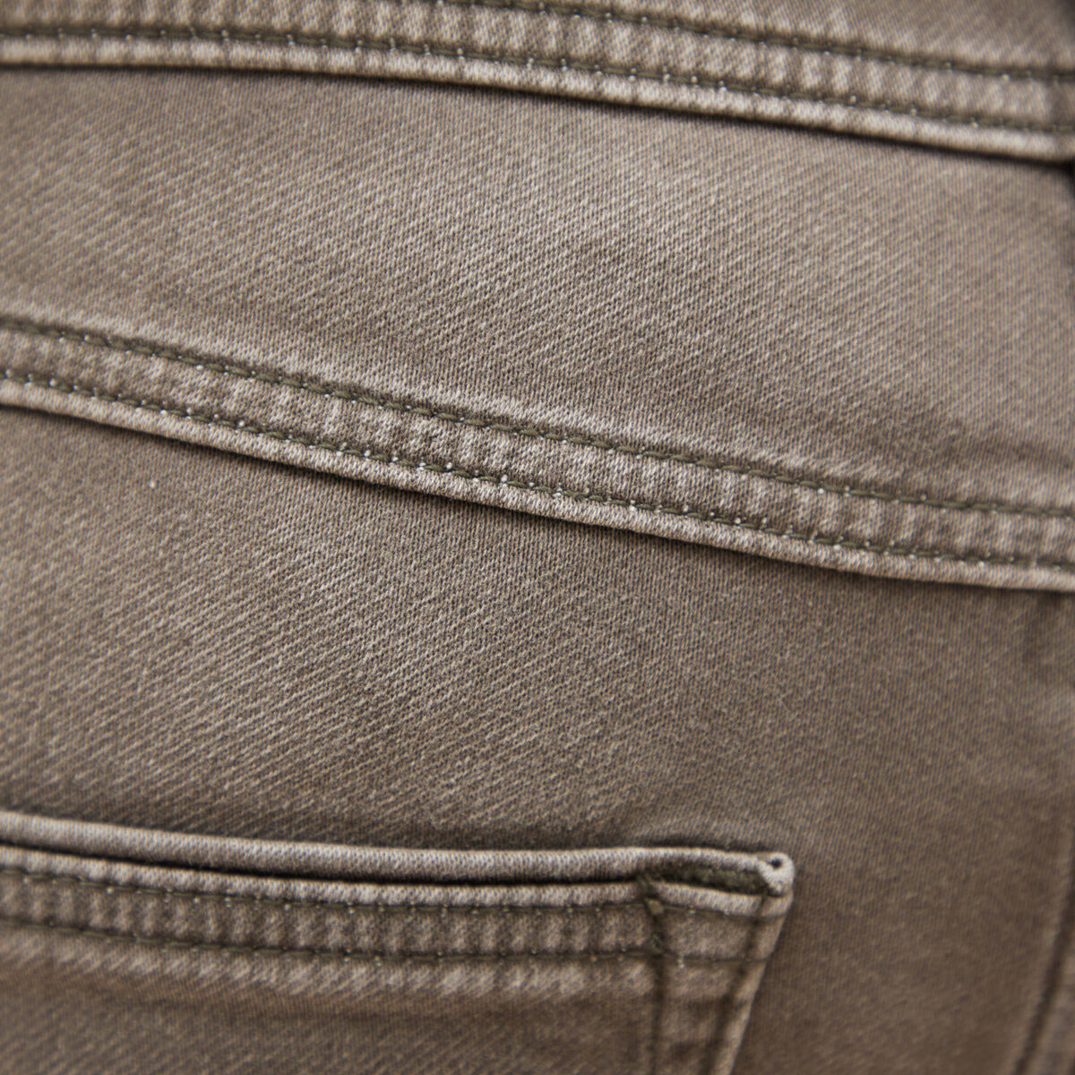 Jeans straight longueur 34 denim marron homme