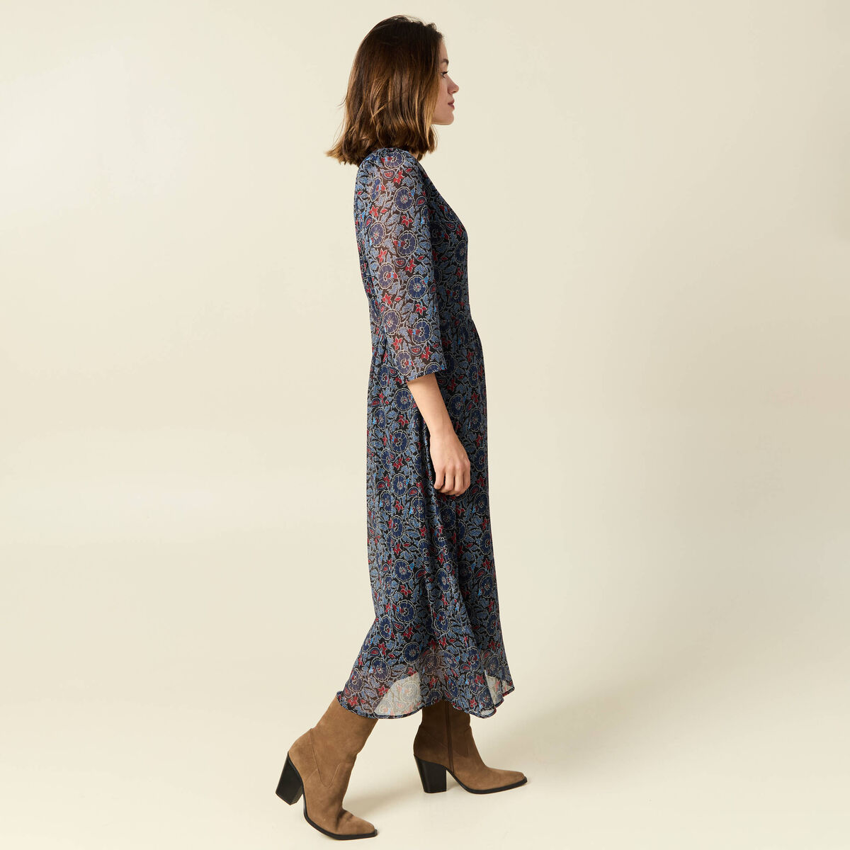 Robe longue &eacute;vas&eacute;e col en V noir femme