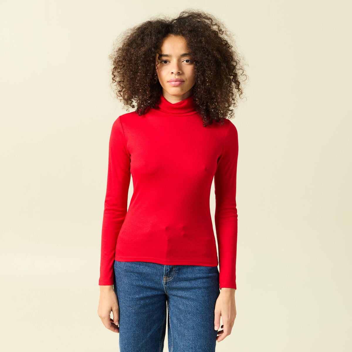 T-shirt cintr&eacute; manches longues col roul&eacute; rouge femme