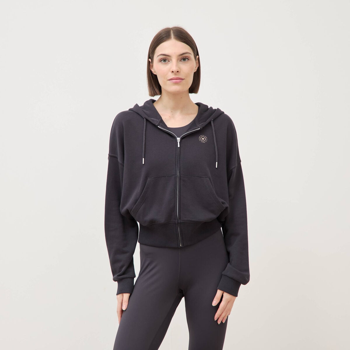Sweat zipp&eacute; &agrave; capuche gris fonc&eacute; femme