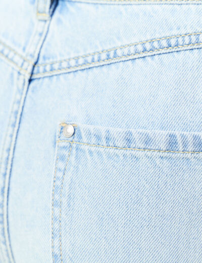 Short droit en jean à pinces denim bleach femme