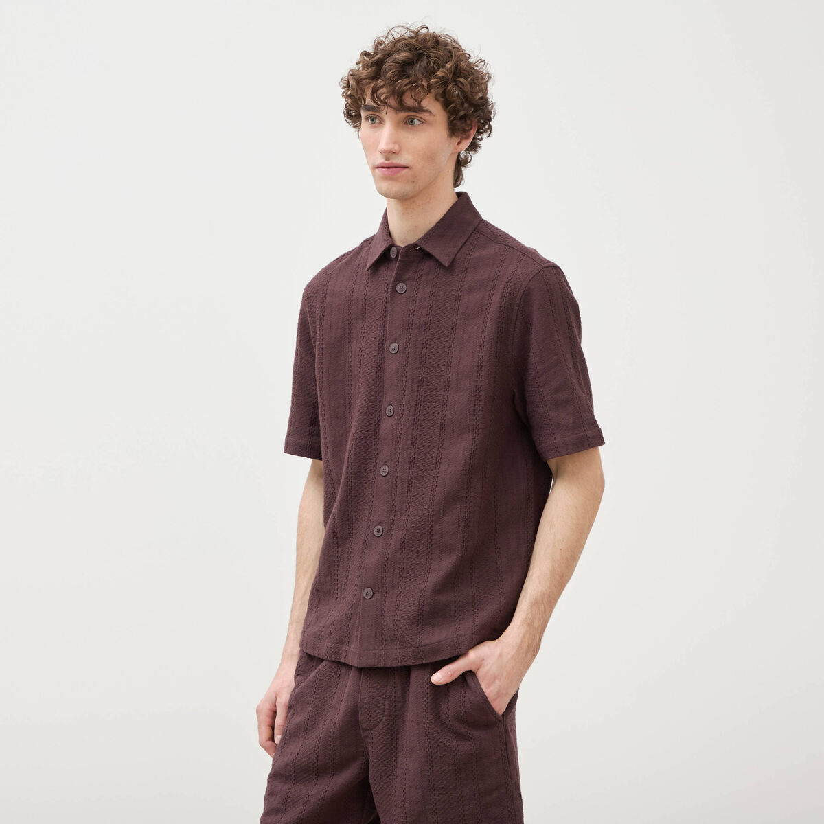 Chemise boyfriend manches courtes marron fonc&eacute; homme