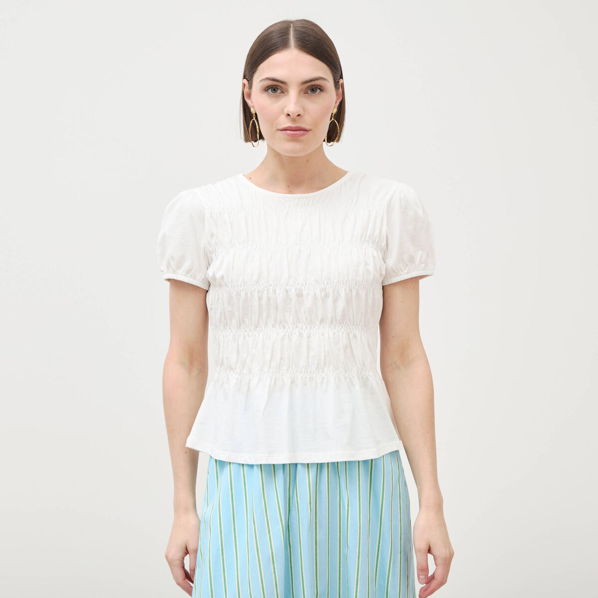 T-shirt fronc&eacute; col rond manches courtes ecru femme