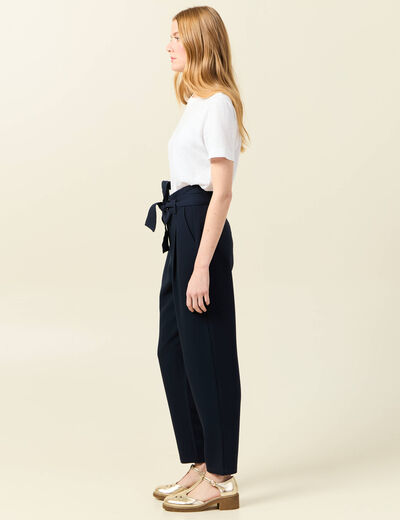 Pantalon carotte ceinturé bleu marine femme