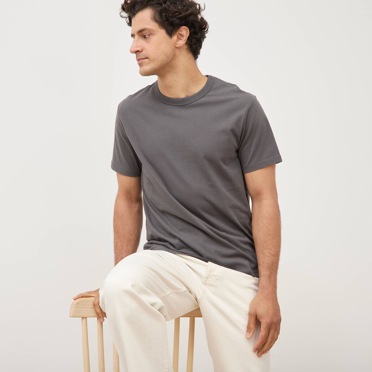 T-shirt en coton manches courtes gris fonc&eacute; homme