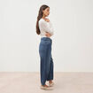 Jeans barrel 7/8&egrave;me taille standard denim brut clean femme
