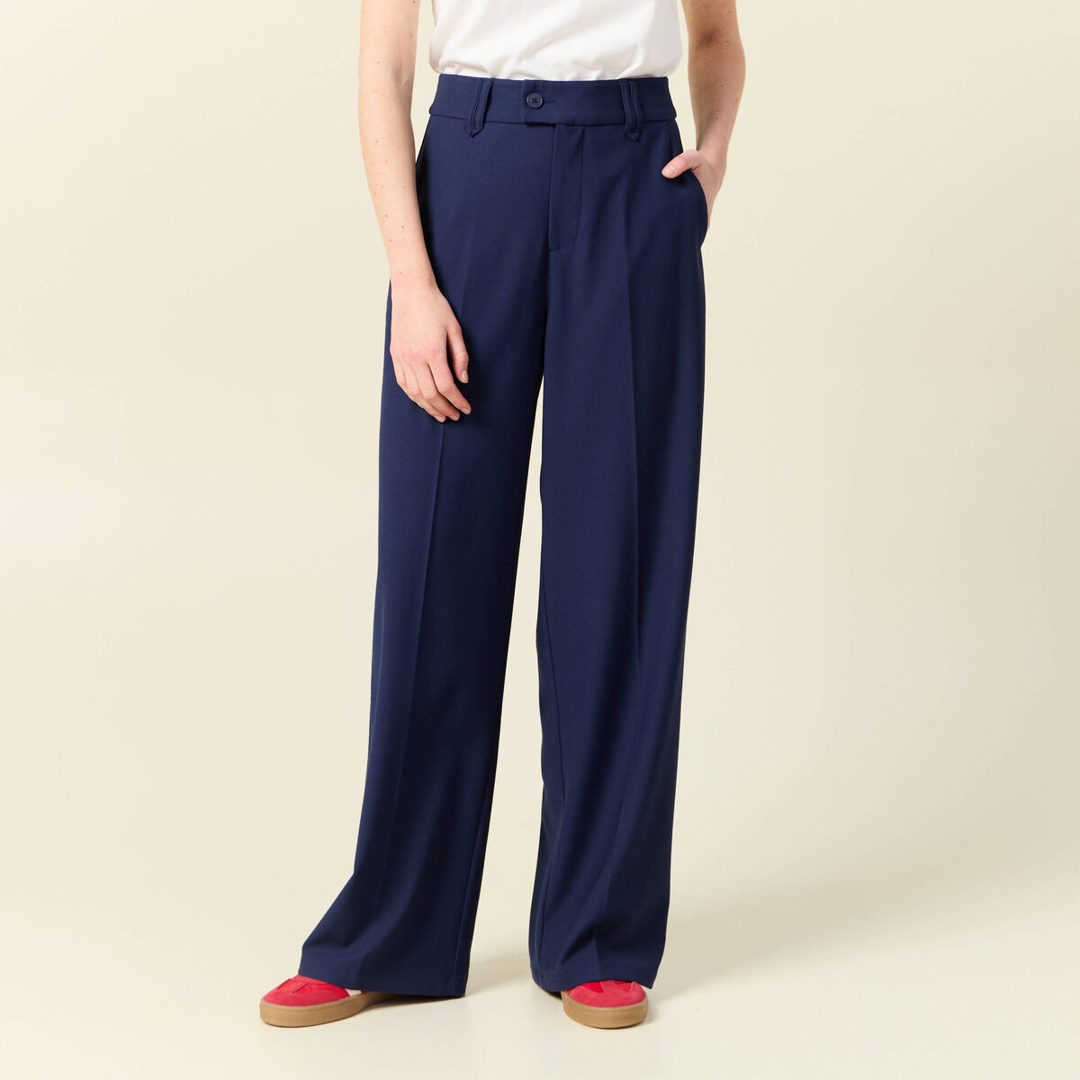 Pantalon city large à pinces bleu marine femme