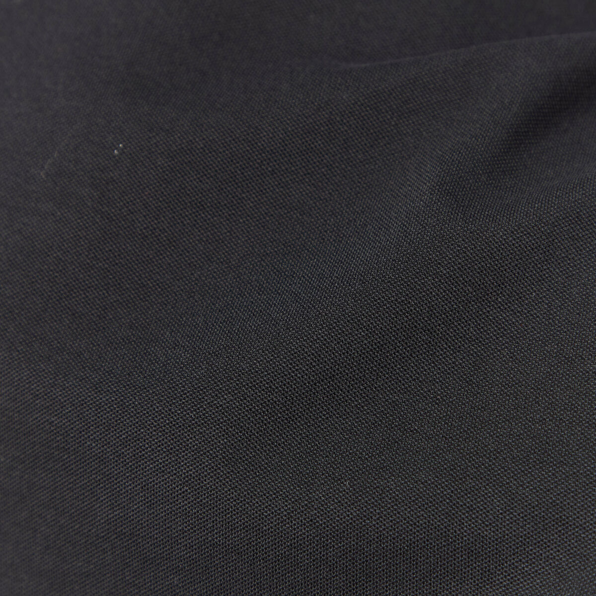 Polo cintr&eacute; manches courtes col polo noir homme