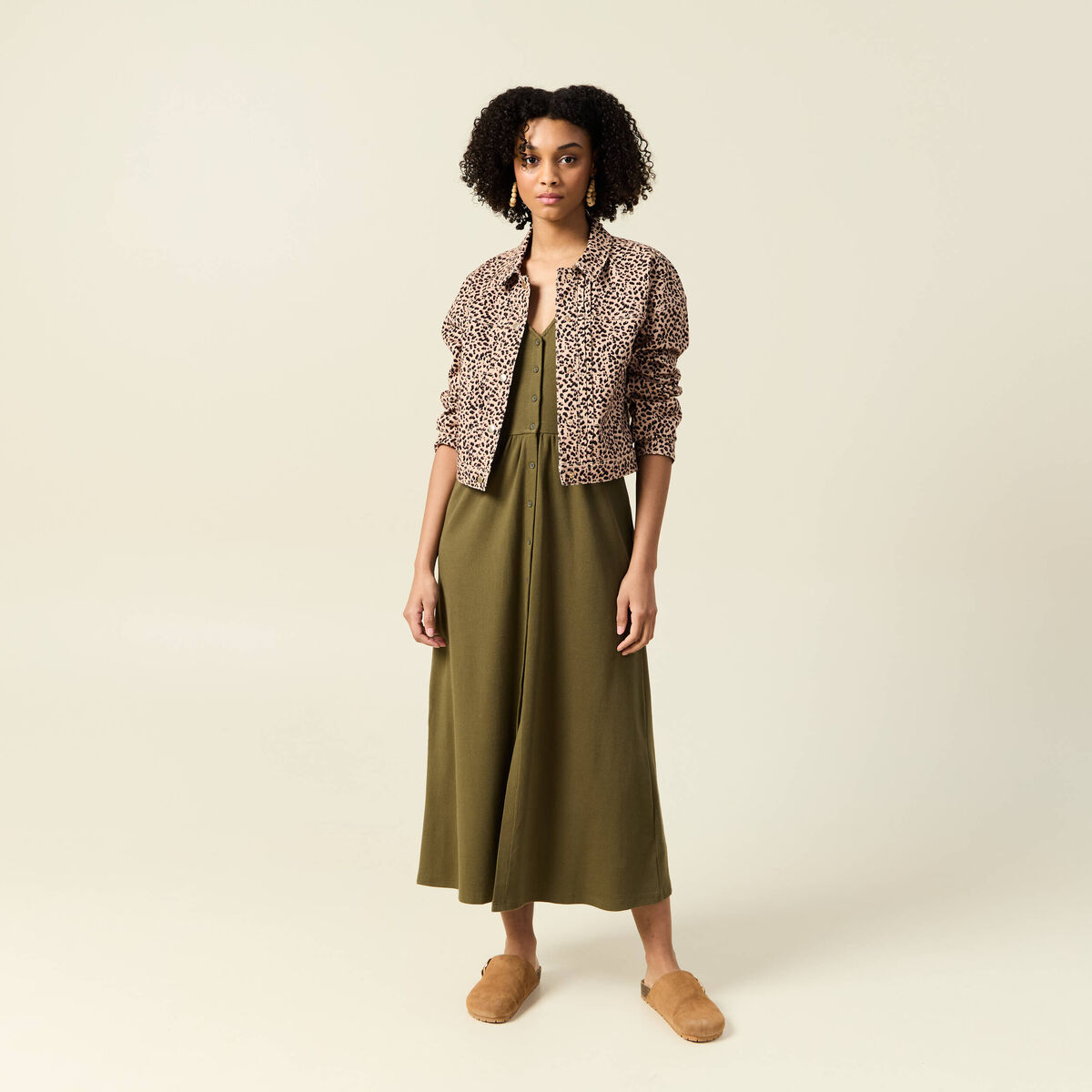 Robe longue droite boutons vert kaki femme