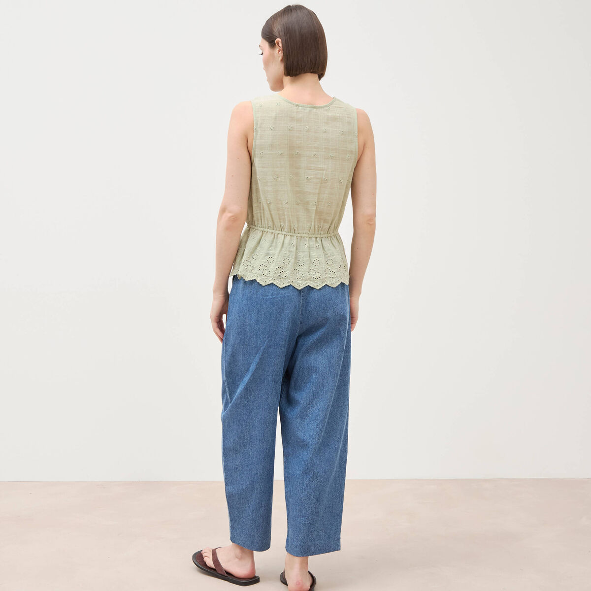 Top col v sans manches en coton vert kaki femme