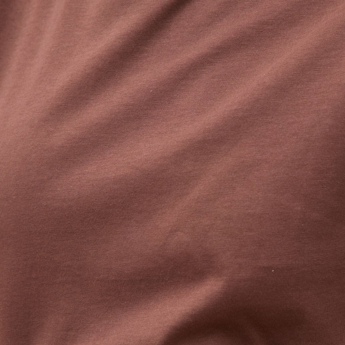 T-shirt cintr&eacute; col rond manches courtes marron fonc&eacute; femme
