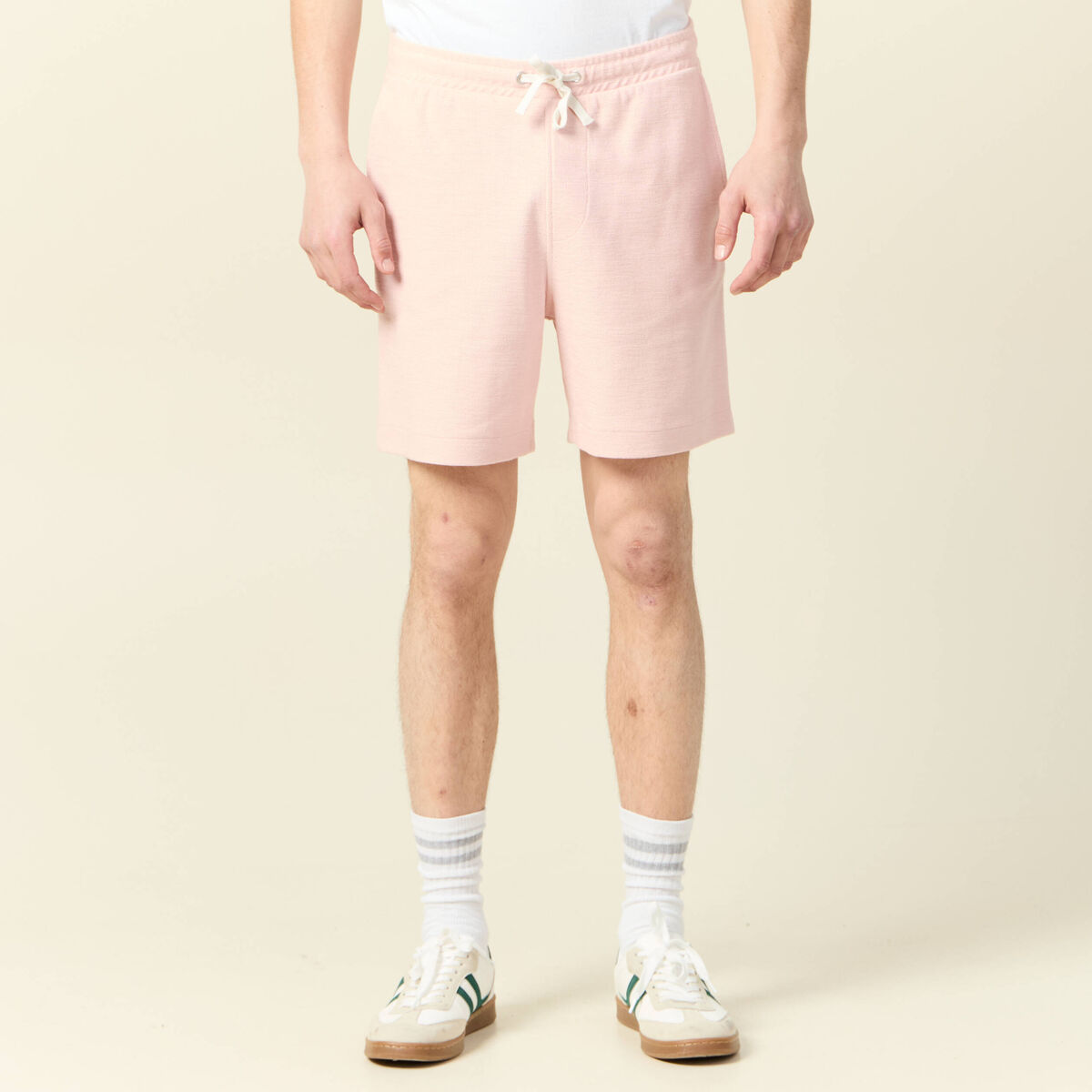 Short droit avec cordon rose clair homme