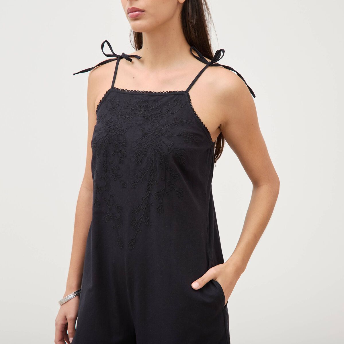 Combinaison salopette col carr&eacute; noir femme